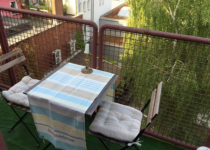 Central Studio With Mini Balcony